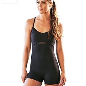 Manduka hot yoga onsie - size M